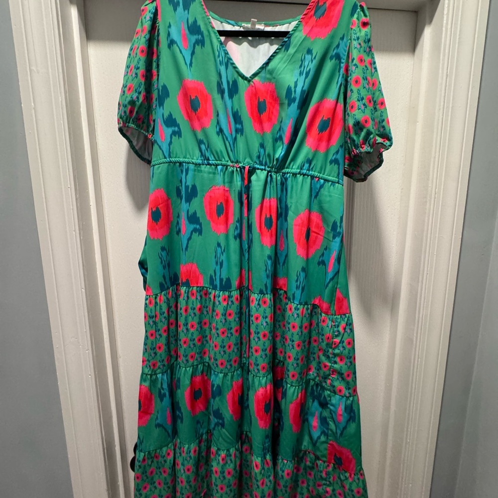 Jodifl Green Floral V-Neck Tiered Dress
